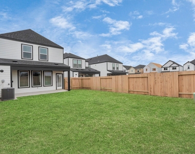 12312 Maria Heights - Photo Thumbnail 34