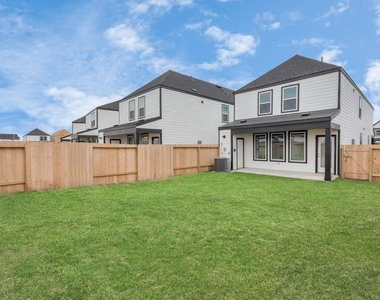 12312 Maria Heights - Photo Thumbnail 33