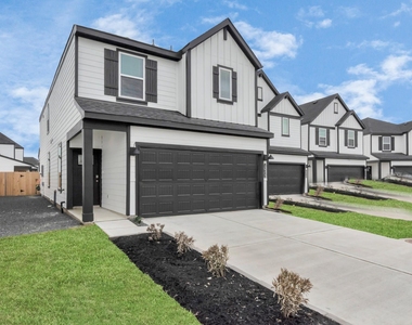 12312 Maria Heights - Photo Thumbnail 1
