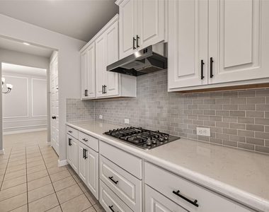 8522 Belfast Manor Ln - Photo Thumbnail 16