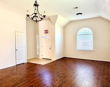 13743 Canyon Hollow Loop - Photo Thumbnail 10
