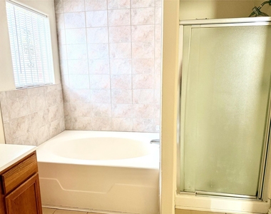 13743 Canyon Hollow Loop - Photo Thumbnail 15