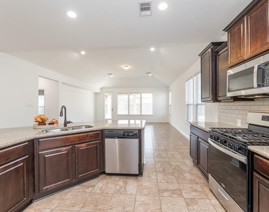 26306 Julia Manor Drive - Photo Thumbnail 16