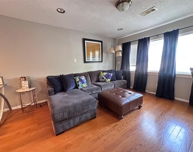 5417 Ennis Street - Photo Thumbnail 4