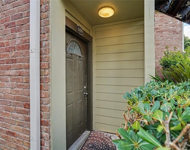 18800 Egret Bay Boulevard - Photo Thumbnail 1