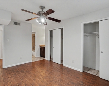 18800 Egret Bay Boulevard - Photo Thumbnail 12