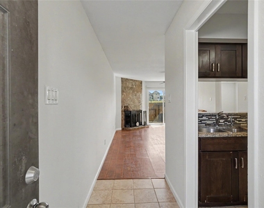 18800 Egret Bay Boulevard - Photo Thumbnail 2