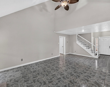 11214 Hambleton Way - Photo Thumbnail 12