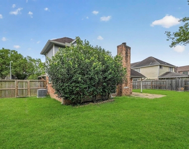 11214 Hambleton Way - Photo Thumbnail 7