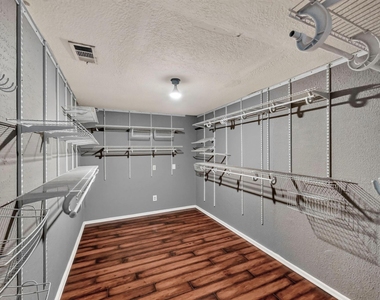 11214 Hambleton Way - Photo Thumbnail 25
