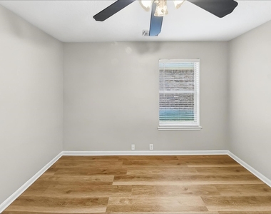 2764 Woodspring Forest Drive - Photo Thumbnail 13