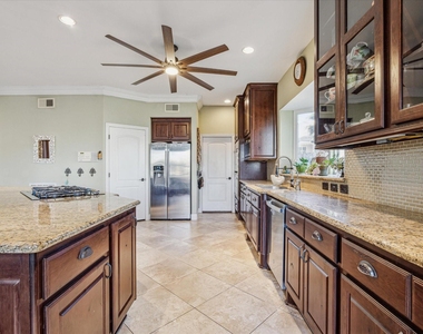 5 Harbor Lane - Photo Thumbnail 14