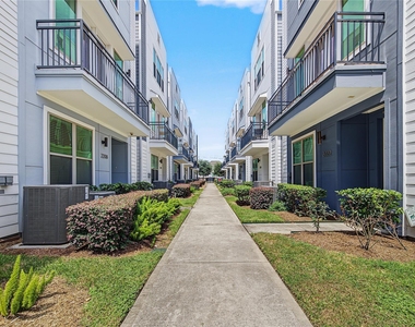 2208 Mcgowen Street - Photo Thumbnail 28