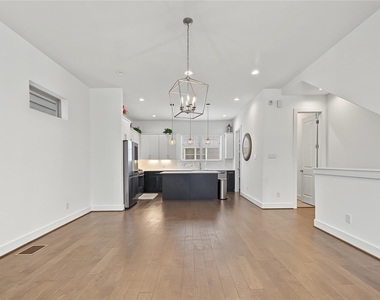 2208 Mcgowen Street - Photo Thumbnail 15