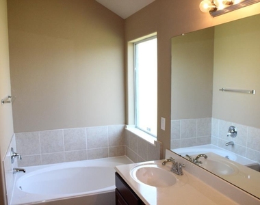 2018 Arbor Gate Court - Photo Thumbnail 13
