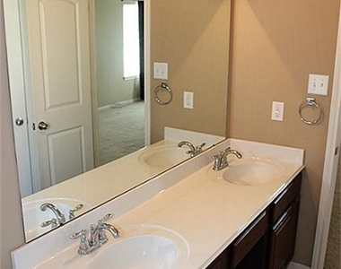 2018 Arbor Gate Court - Photo Thumbnail 14