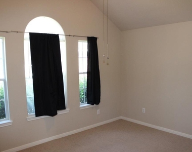 2018 Arbor Gate Court - Photo Thumbnail 17