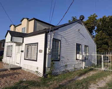 2211 Ella Boulevard - Photo Thumbnail 1