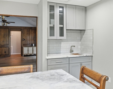 3502 Plum Brook Lane - Photo Thumbnail 9