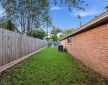 3502 Plum Brook Lane - Photo Thumbnail 33