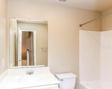 730 Redwing Place Drive - Photo Thumbnail 14