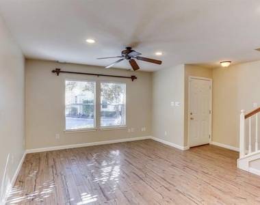 730 Redwing Place Drive - Photo Thumbnail 3