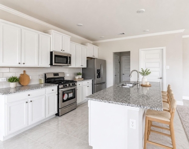 401 Sunray Lake Lane - Photo Thumbnail 4