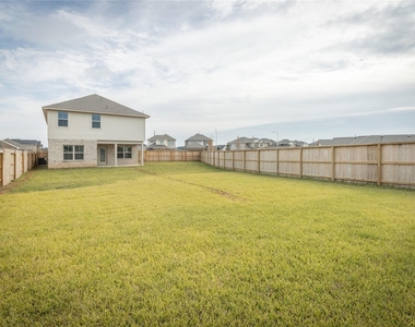 401 Sunray Lake Lane - Photo Thumbnail 20