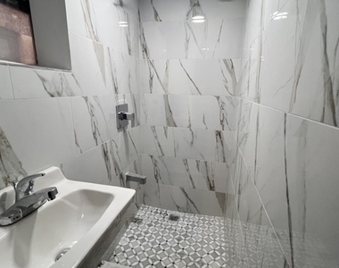 162 East 57 Street - Photo Thumbnail 9