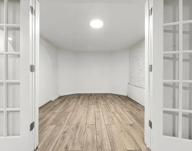 75 Bainbridge Street - Photo Thumbnail 14