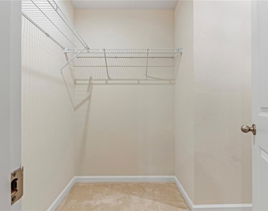 2006 Edison Pointe Boulevard - Photo Thumbnail 21