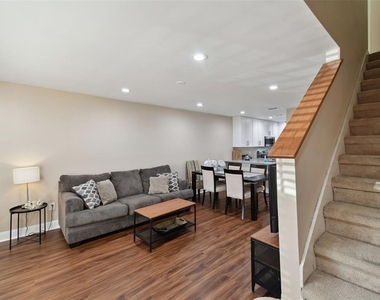 5100 Burchette Road - Photo Thumbnail 15