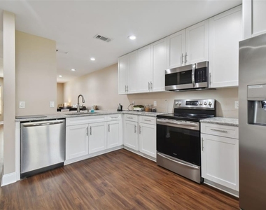 5100 Burchette Road - Photo Thumbnail 3