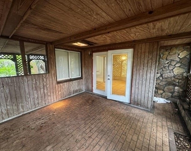 7634 Fox Hollow Drive - Photo Thumbnail 16