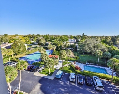 7037 Sunset Drive S - Photo Thumbnail 16