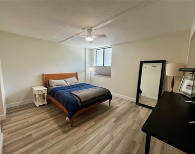 201 W Laurel Street - Photo Thumbnail 10