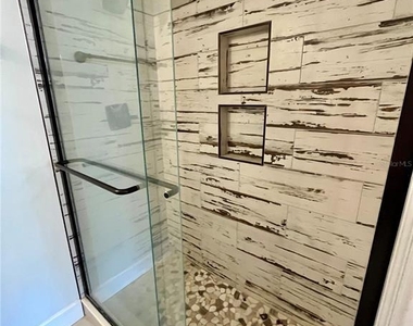 201 W Laurel Street - Photo Thumbnail 13