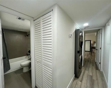 201 W Laurel Street - Photo Thumbnail 8