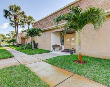 1428 Arrowhead Circle W - Photo Thumbnail 14