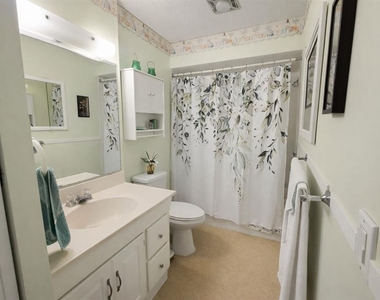 1428 Arrowhead Circle W - Photo Thumbnail 5