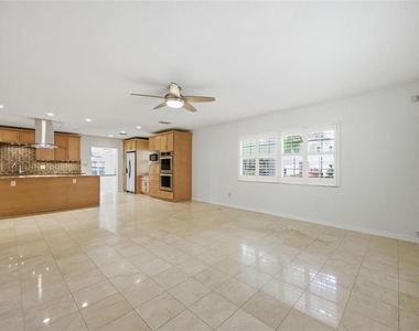2512 W Kansas Avenue - Photo Thumbnail 5