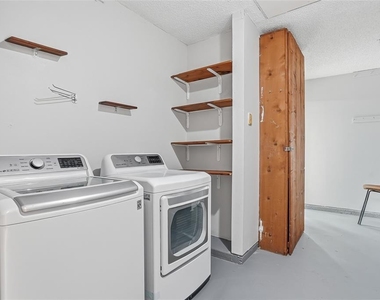 3276 Morven Drive - Photo Thumbnail 42