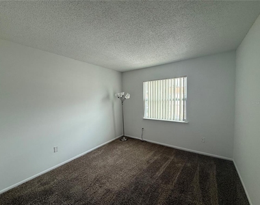 7210 N Manhattan Avenue - Photo Thumbnail 12