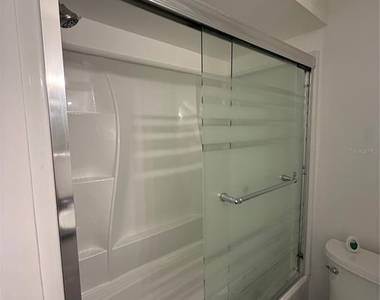 7210 N Manhattan Avenue - Photo Thumbnail 8