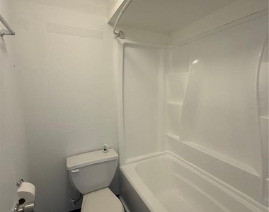 7210 N Manhattan Avenue - Photo Thumbnail 10