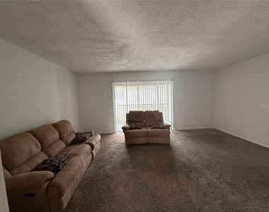 7210 N Manhattan Avenue - Photo Thumbnail 4