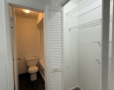 7210 N Manhattan Avenue - Photo Thumbnail 14