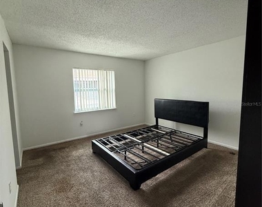 7210 N Manhattan Avenue - Photo Thumbnail 9