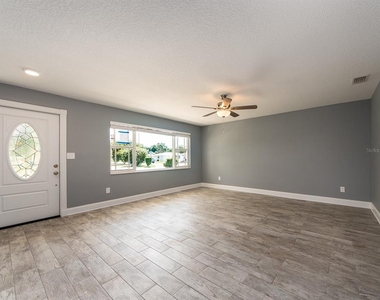 682 Druid Park Drive W - Photo Thumbnail 1