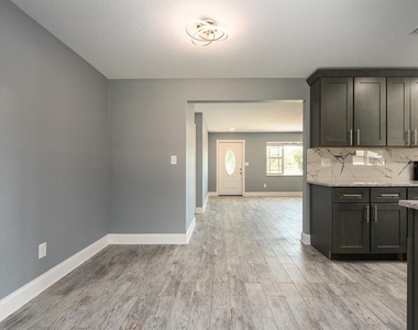 682 Druid Park Drive W - Photo Thumbnail 11